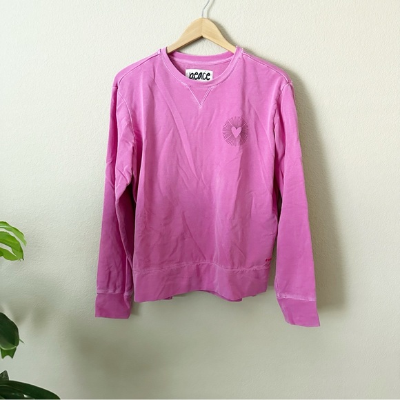 Peace Love World 3 Top Bundle - Picture 7 of 13